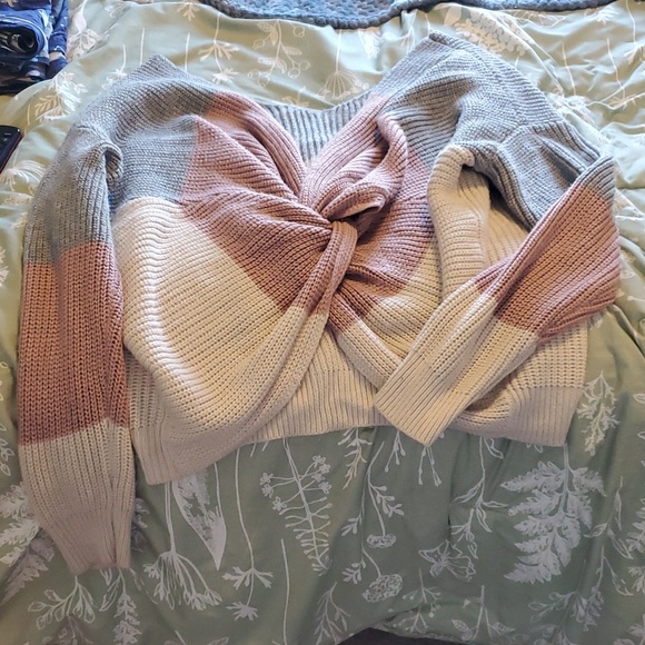 Sweater - Picture 1 of 3